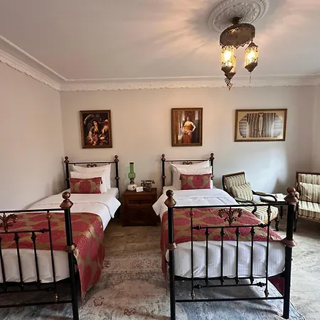 Ephesus Hotell 2*