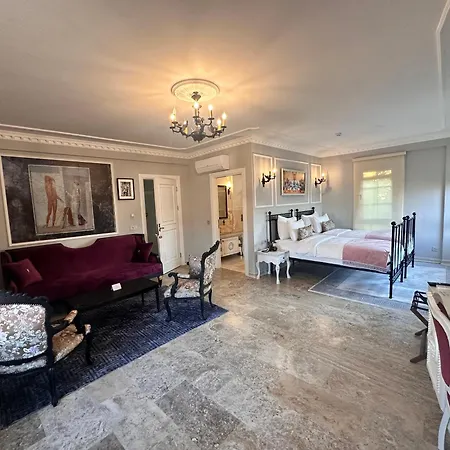 Ephesus Hotell 2*