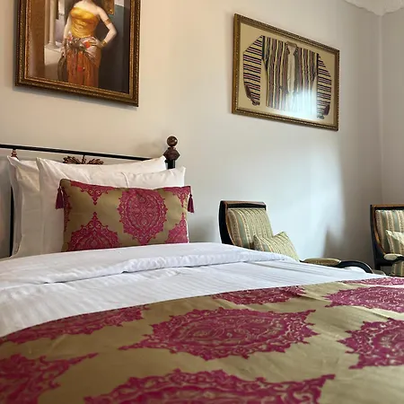 Ephesus Hotell 2*