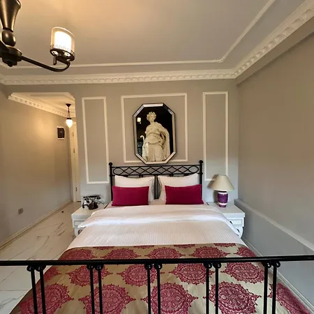 Ephesus Hotell 2*