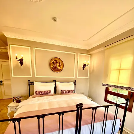 Ephesus Hotell 2*